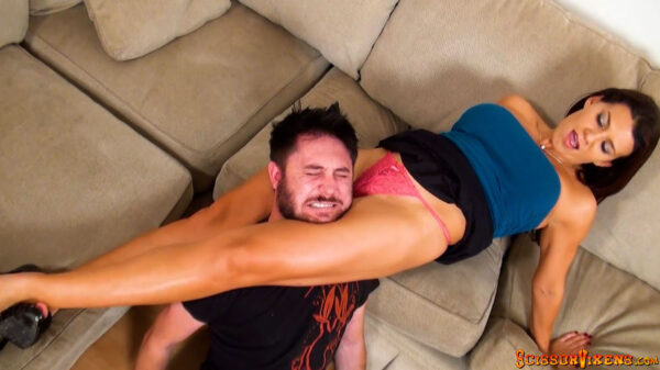svrc_0158_casanova_gets_crushed_www.scissorvixens.com (6)